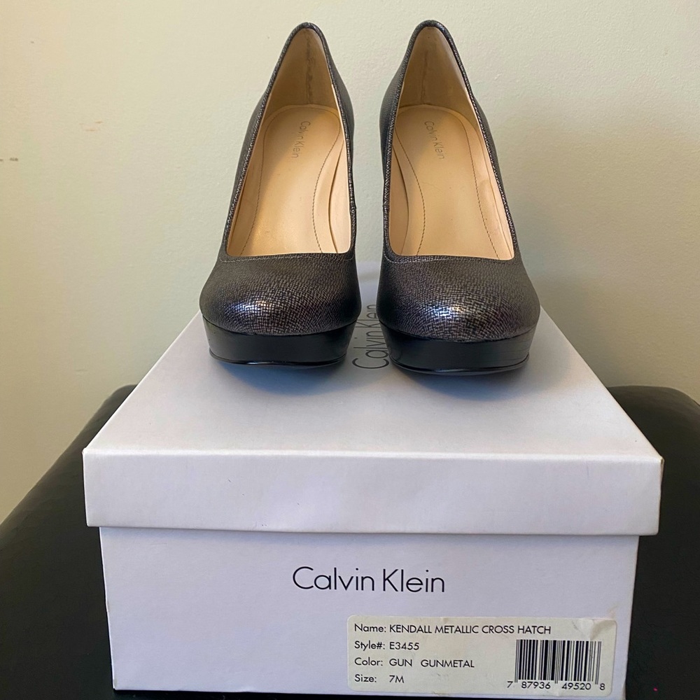 Calvin Klein Kendall Metallic Cross Hatch Heel (Gunmetal) - Size 7M